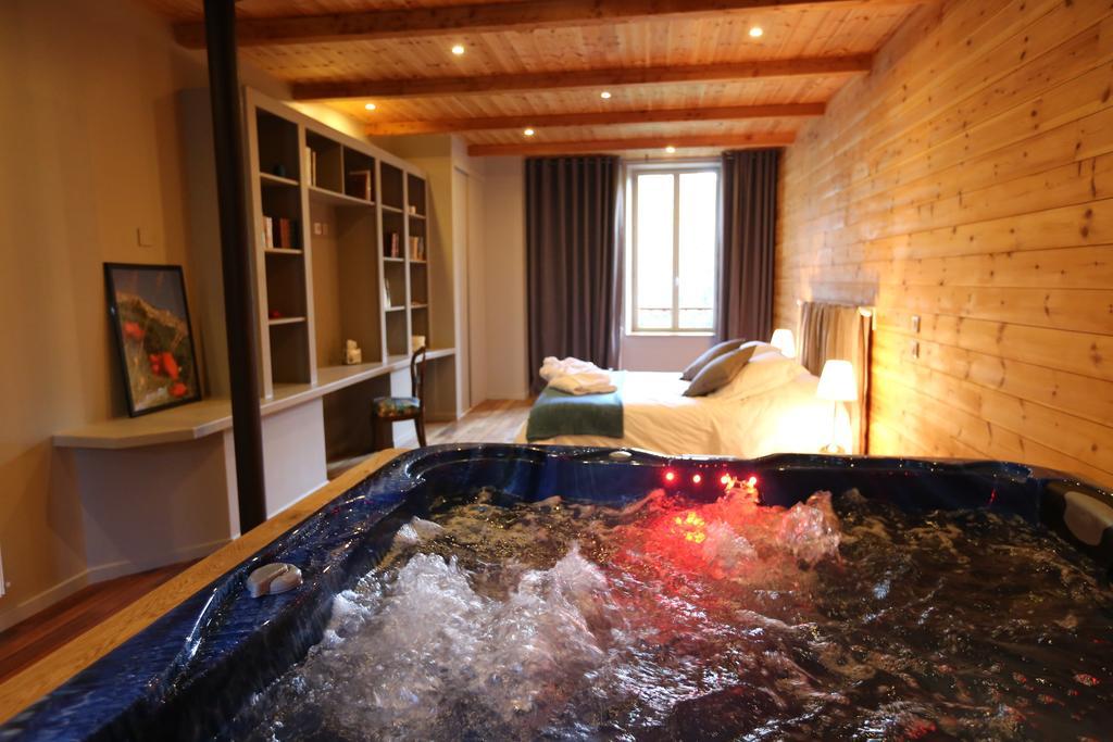 Hotel La Font Vineuse & Spa Saint-Pierre-d'Argencon Номер фото